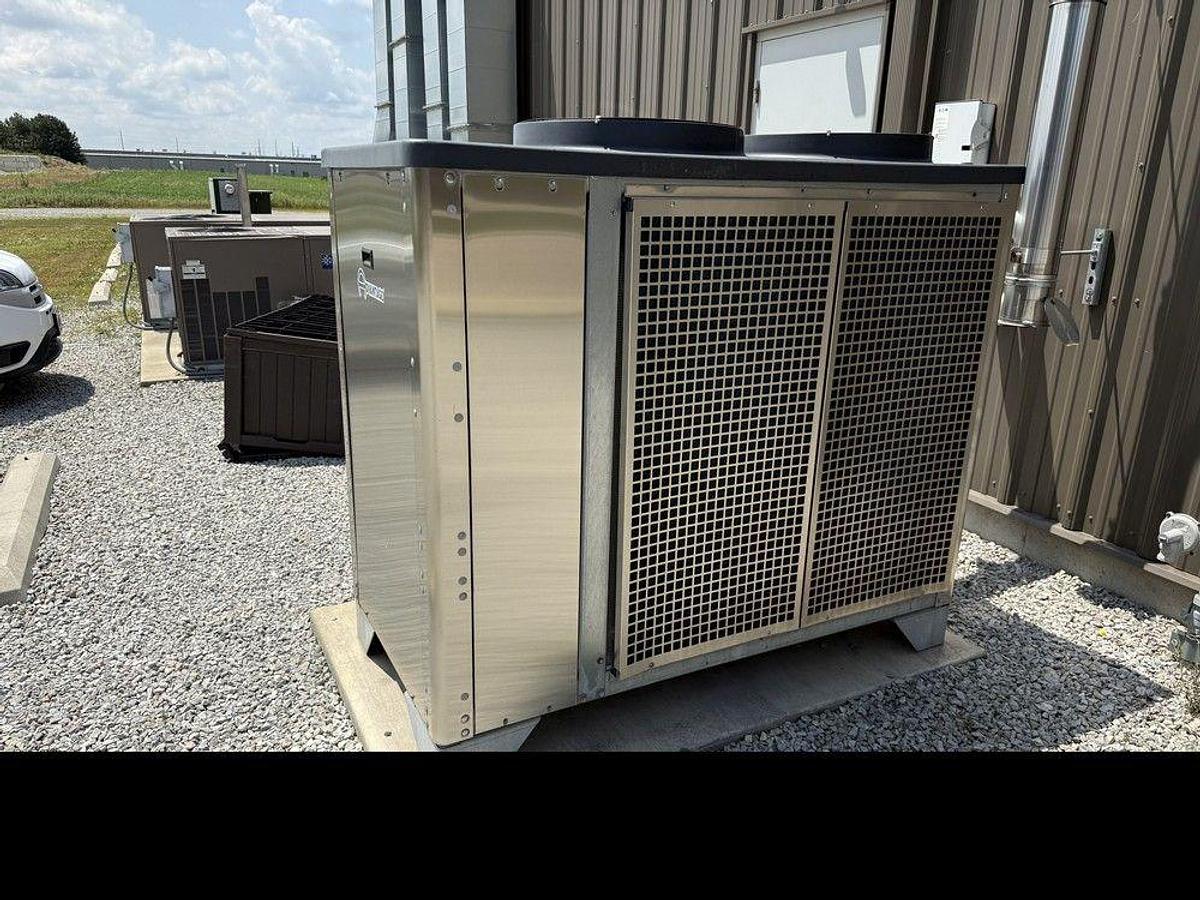 Used Used Advantage 10 HP packaged outdoor glycol chiller - 2019