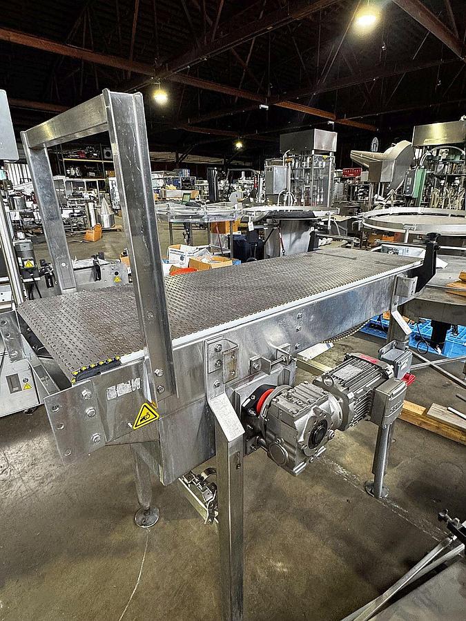 Used Used Bevco Mat top belt conveyor