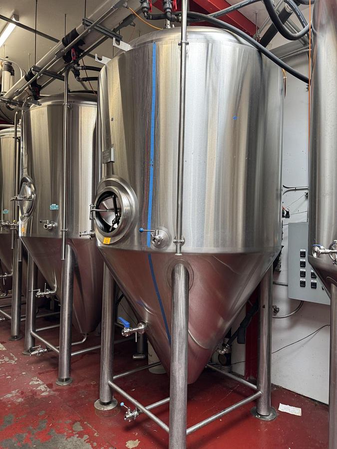 Used Used BSV Blackstone 30 bbl / 930 gallon Jacketed Fermenter