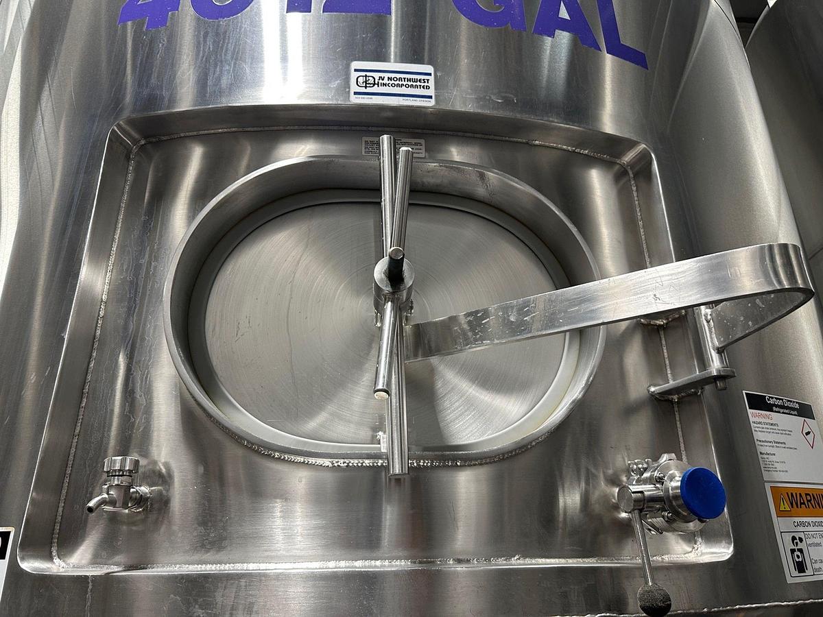 Used (4) available - Used JVNW 100 bbl / 3100gal conical jacketed unitank fermenters
