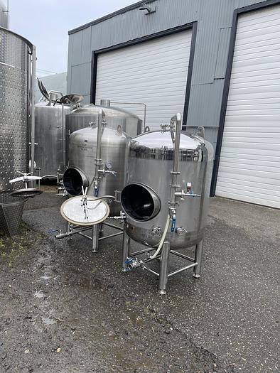 Used (2) available - Used 3 bbl / 95 Gallon single wall serving tanks