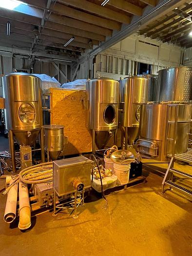 Used Used 4 bbl direct fired brewsystem
