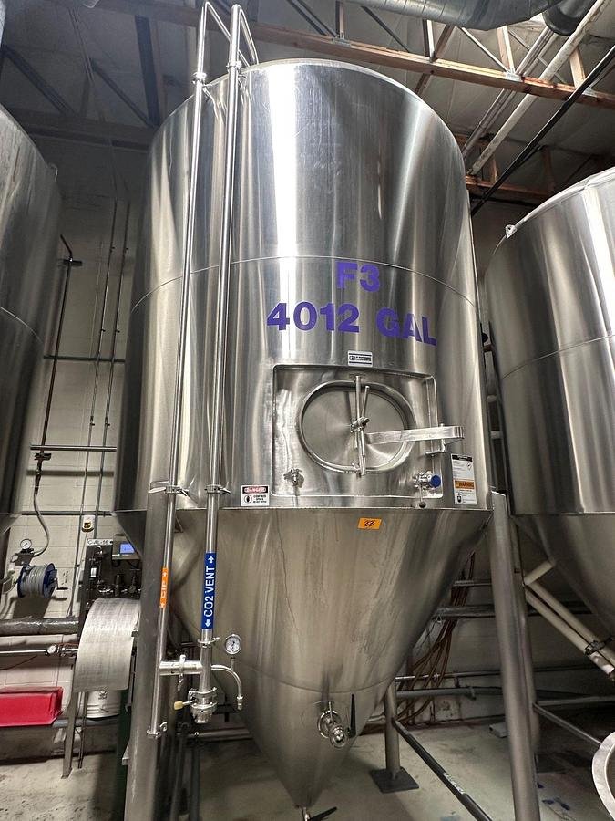 Used (4) available - Used JVNW 100 bbl / 3100gal conical jacketed unitank fermenters