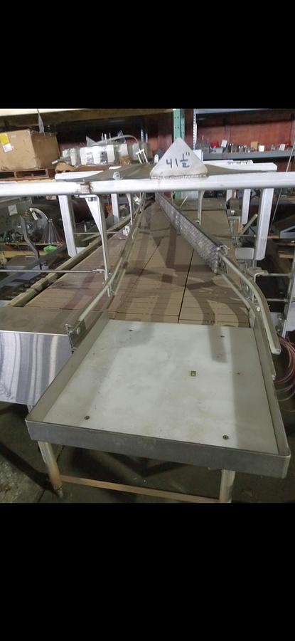 Used Arrow Multi-Lane Dump Table