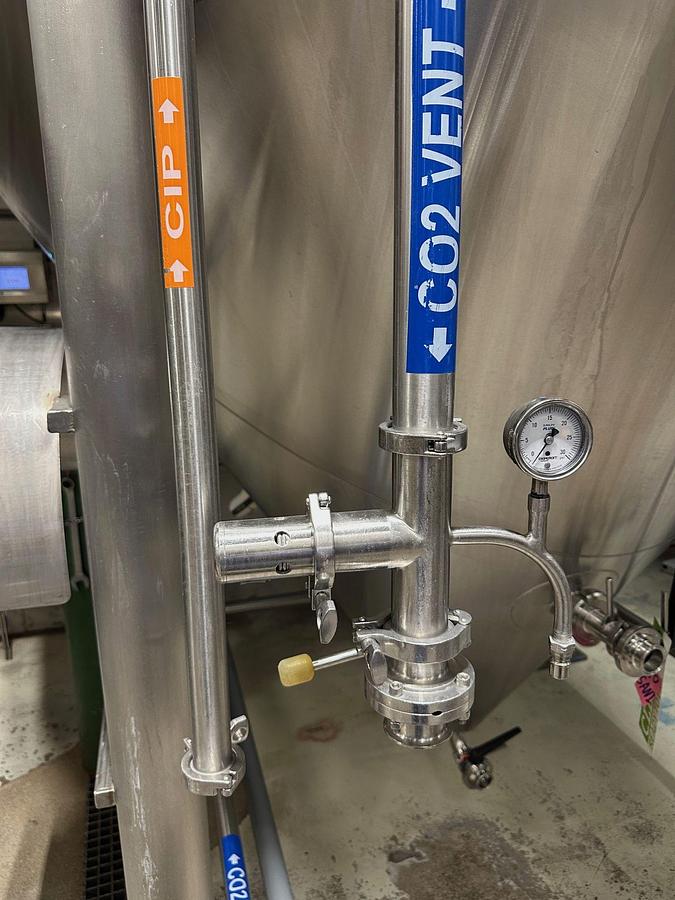 Used (4) available - Used JVNW 100 bbl / 3100gal conical jacketed unitank fermenters