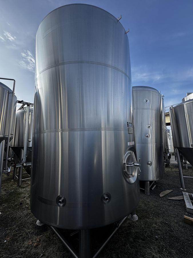 Used (1) Available - Used Prospero Brewpro 90 bbl / 2790 Gal Jacketed Brite Tank