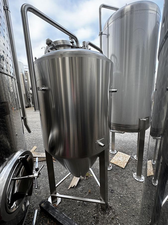 Used Used 3 bbl Marks Fabrication Legacy series 3bbl fermenter