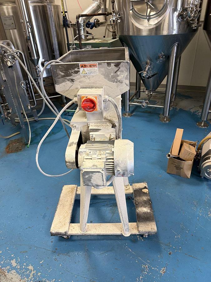 Used Used 5bbl Brewhouse with Cellar