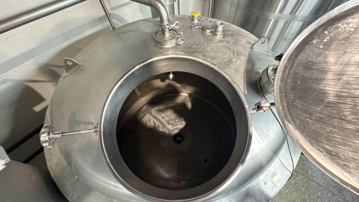 Used PBST Pacific Brewing 2 vessel 10 bbl steam brewhouse