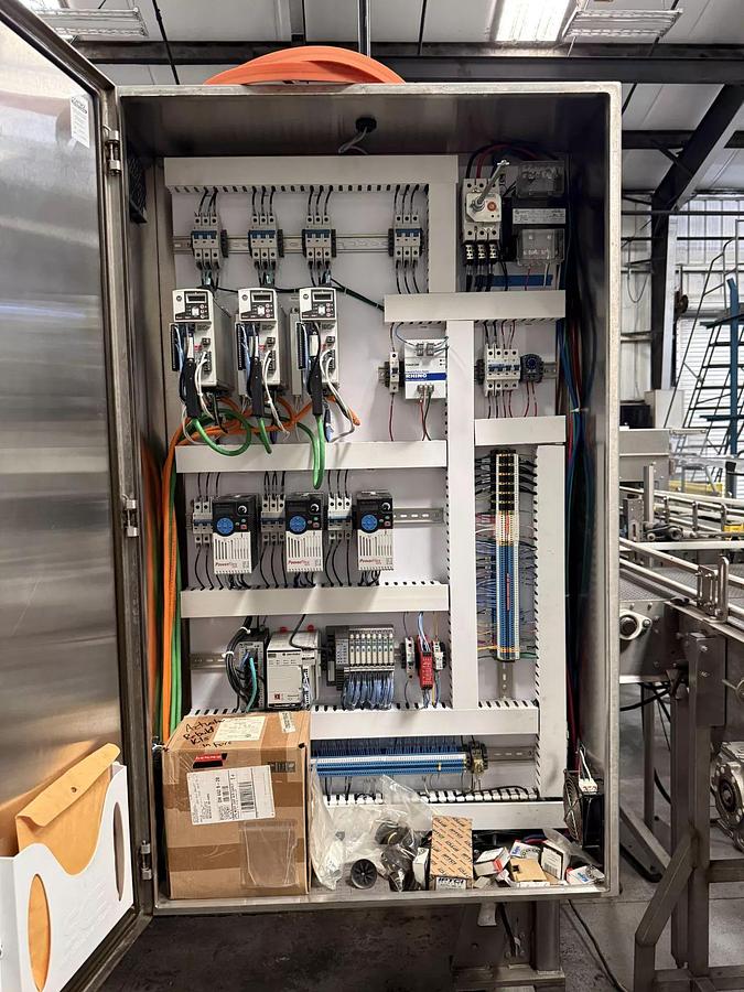 Used Used Switchback model AI-2H BP200 Brewpack 200 high speed cartoner