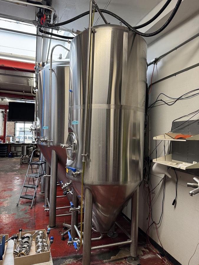 Used (3) Available - Used Deutsche Beverage 15 bbl / 465Gal Jacketed Conical Fermenters