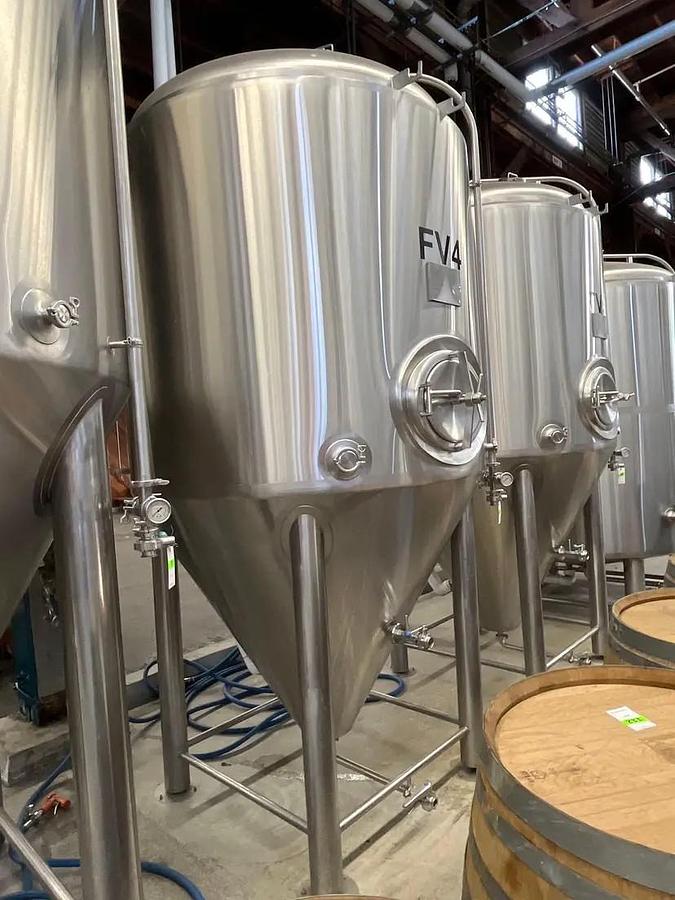 Used (1) Used Pacific Brewery 30 bbl / 930 Gallon Conical Unitank Fermenter