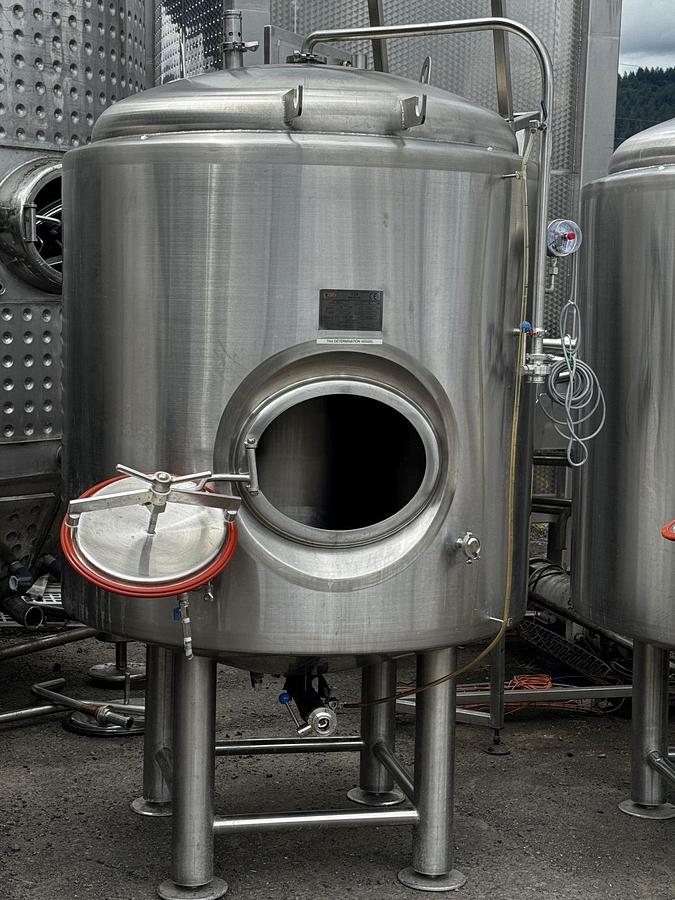 Used (6) Available - Used CGT 10 bbl / 310 Gallon Jacketed Brite Tanks