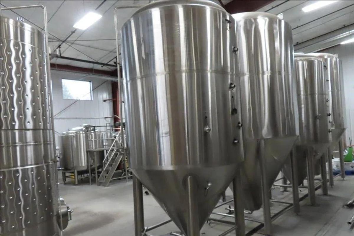 Used (2) Available - Used 40bbl / 1240 Gal jacketed conical fermenters - 