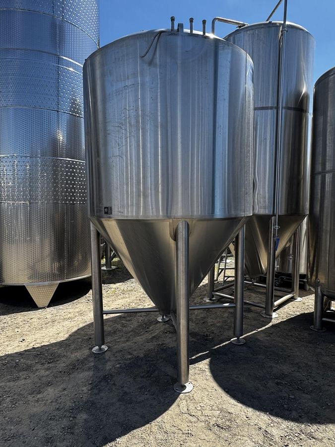 Used (1) Available - Newlands NSI 30 bbl / 930Gal Jacketed Fermenter