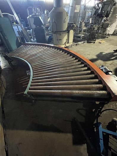 Used Roach 90 Degree Pallet Conveyor