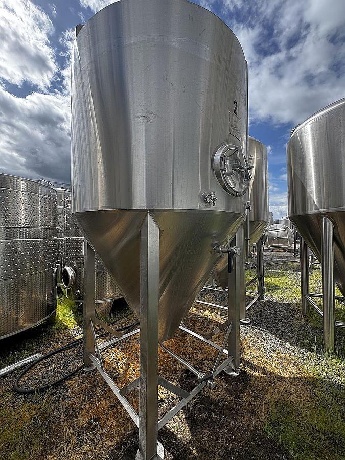 Used (4) available - Used Metalcraft Fabrication 40 bbl / 1240Gal jacketed unitank fermenters