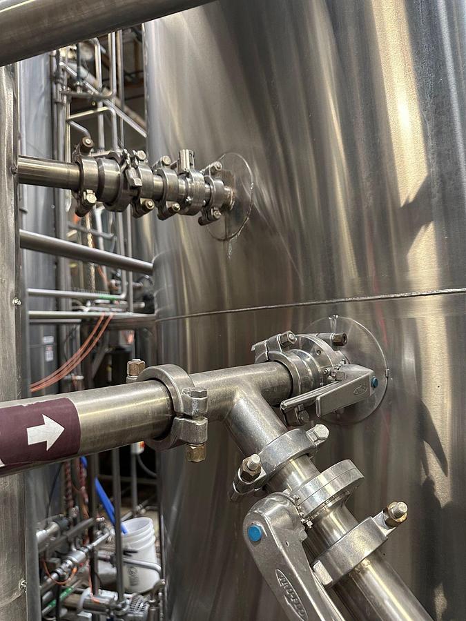 Used (1) Available - Used JV Northwest 170bbl / 5270Gal jacketed/insulated storage tank - HLT