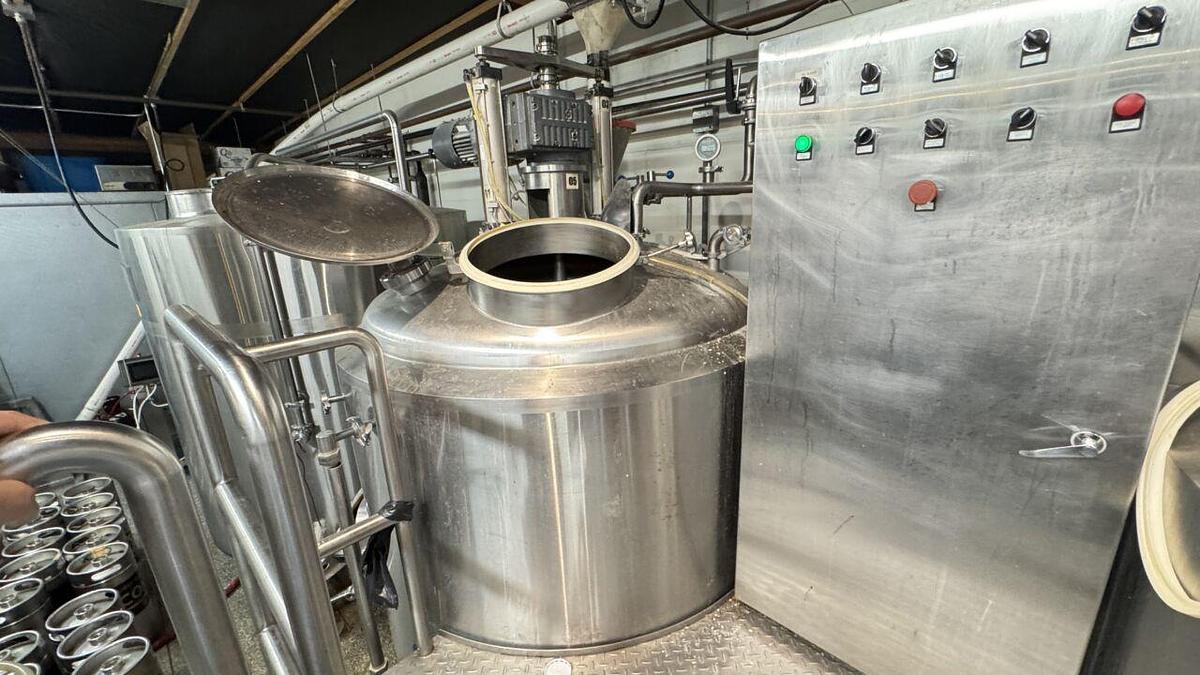 Used PBST Pacific Brewing 2 vessel 10 bbl steam brewhouse