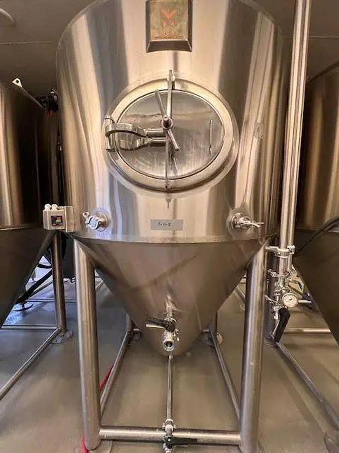 Used (9) Available - Used Marks Fabrication 20 bbl/ 620 Gal unitank fermenter