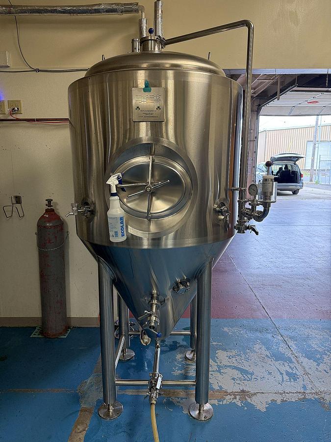 Used Used 5bbl Brewhouse with Cellar