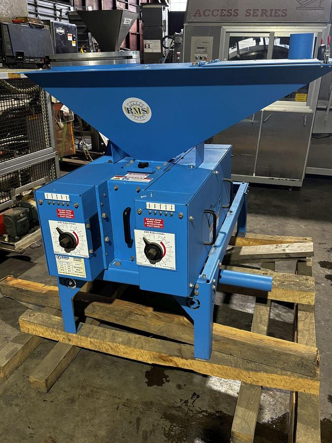 Used RMS 2 roll mill with bulk/super sack frma and infeed attachment