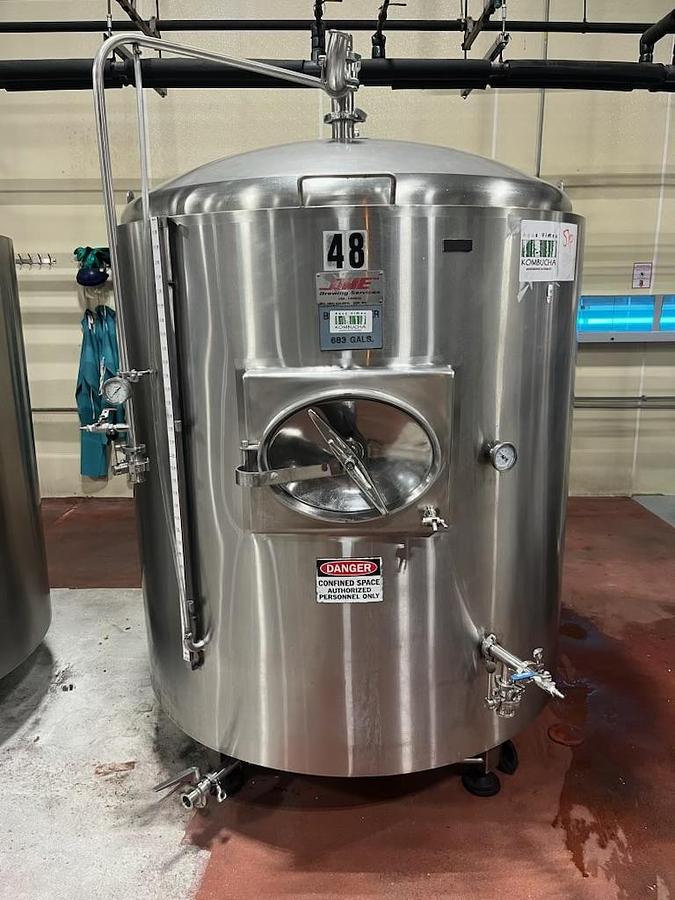 Used (2) Available - Used DME 20 bbl / 620 Gal jacketed brite / storage tanks