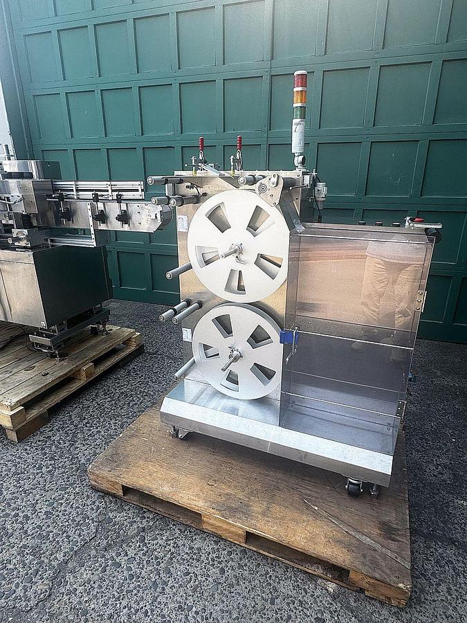 Used Used Pack Leader PRO 516 pressure sensitive labeler