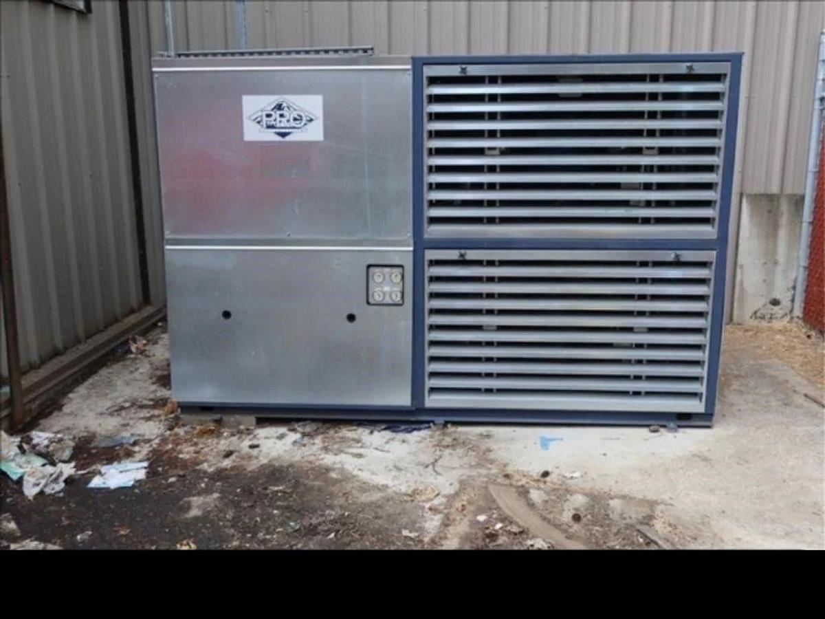 Used Used 2017 PRO Chiller PM212F6R4200-A-VC