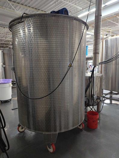 Used Used Letina 4000L / 1056Gal single wall mix tank with wheels