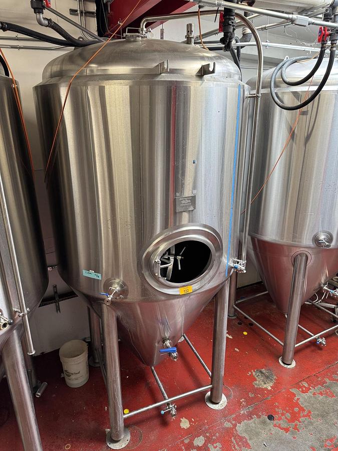 Used Used BSV Blackstone 30 bbl / 930 gallon Jacketed Fermenter