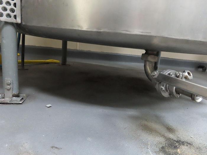 Used (1) Used 800 Gallon stainless steel mix tank