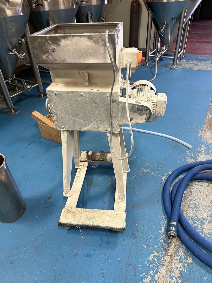 Used Used 5bbl Brewhouse with Cellar