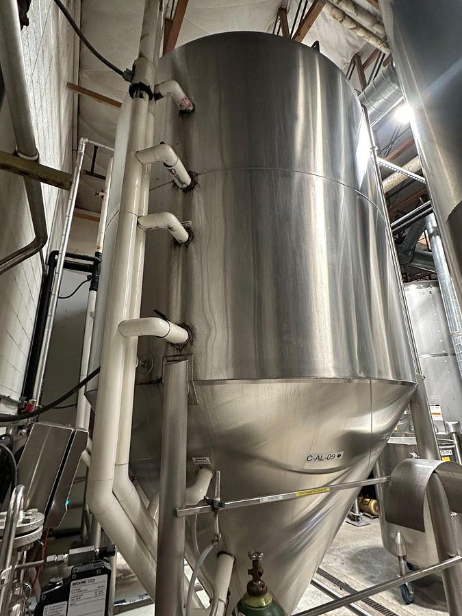 Used (4) available - Used JVNW 100 bbl / 3100gal conical jacketed unitank fermenters