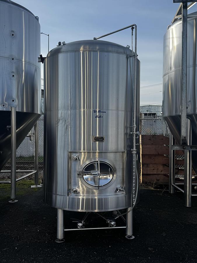 Used (1) Available - Used Specific Mechanical 40hl / 1056 Gal / 33 bbl jacketed brite tank - 2022