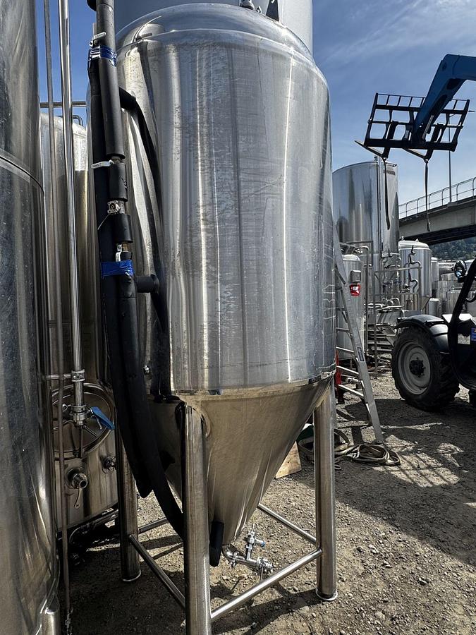 Used (1) Available - Used Glacier Tank 15 bbl Unitank fermenter