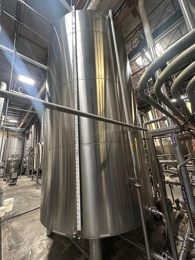 Used (1) Available - Used JV Northwest 170bbl / 5270Gal jacketed/insulated storage tank - HLT