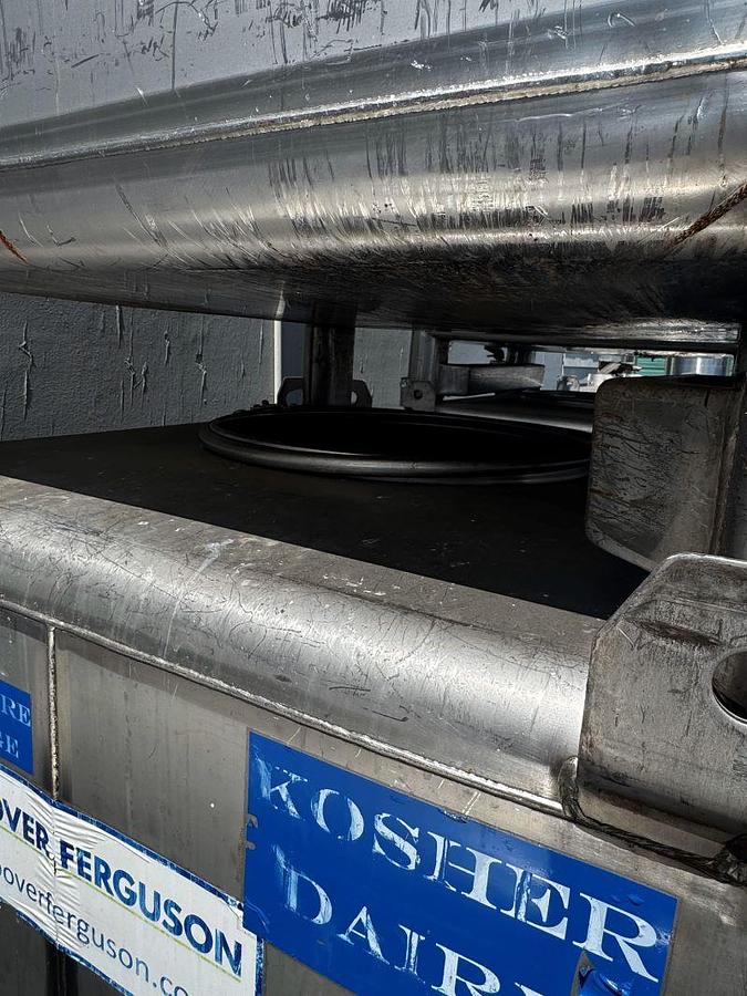 Used Hoover 550 Gallon IBC Stackable Tote Tanks