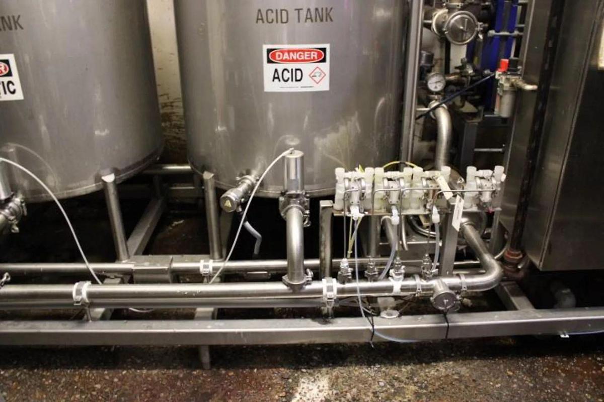 Used Used CSI Central States Industrial skid mount CIP system