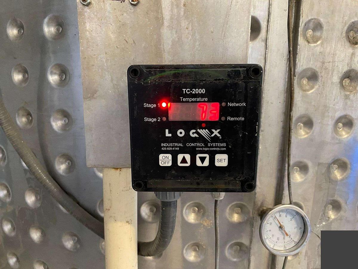 Used (2) available -Glacier 4100 Gallon jacketed brite/storage tanks