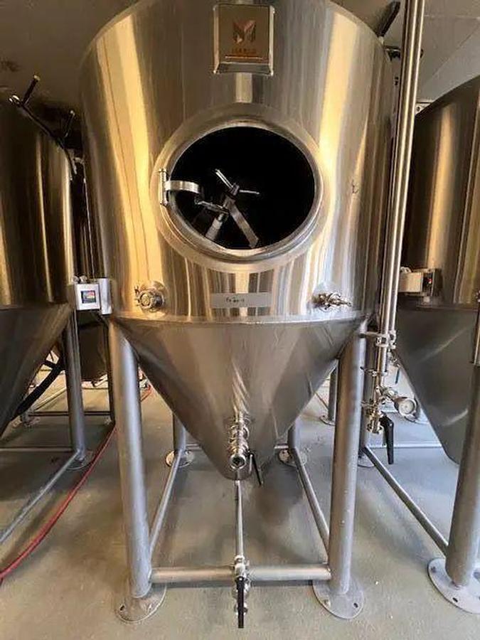 Used (9) Available - Used Marks Fabrication 20 bbl/ 620 Gal unitank fermenter