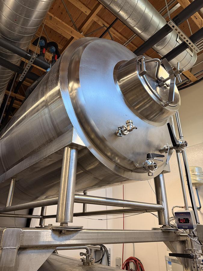 Used (2) Practical Fusion 20 bbl / 620 Gal Horizontal Lagering Tanks