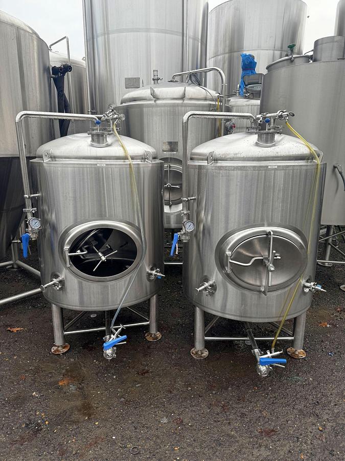 Used (4) Available - Used 5 bbl / 155 gal jackete brite/ storage tanks