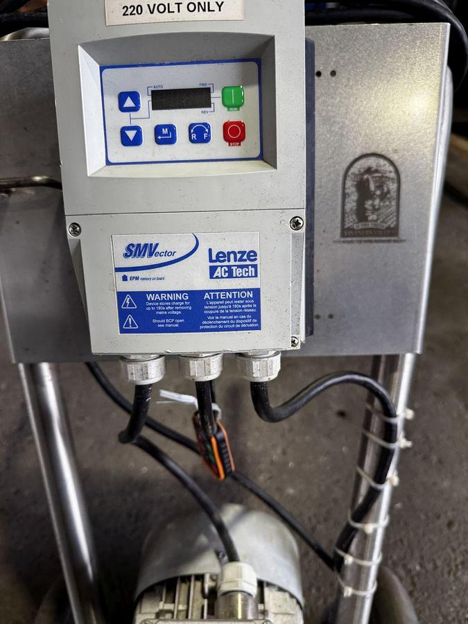 Used Used Vintner Vault Vigor 150 Liverani cart mounted flexible impeller pump - 1.5" in/out