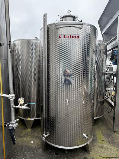 New Stock Letina 528 Gallon / 2000L SW Closed Top Storage Tank