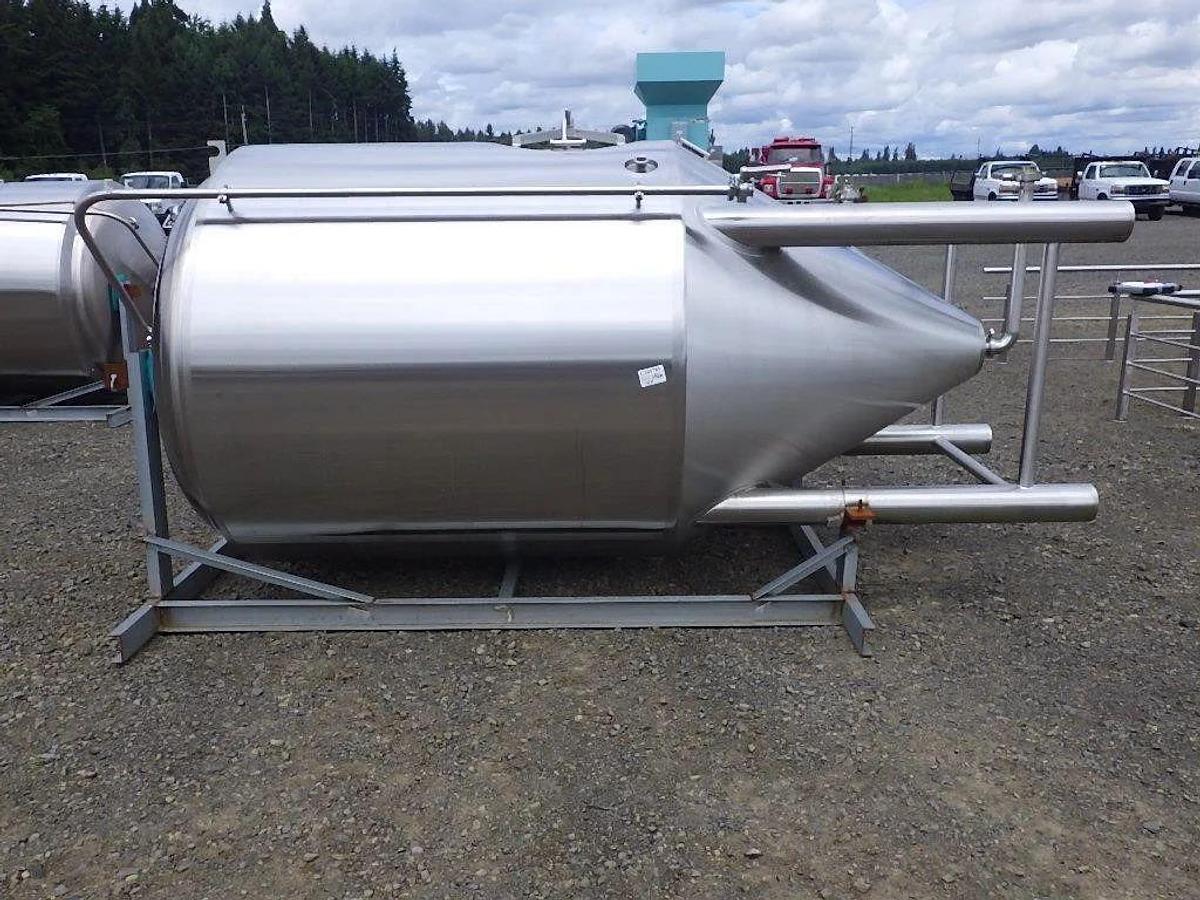 Used (2) Available - Previously Sold 20bbl / 25hl Jacketed Conical Fermenters