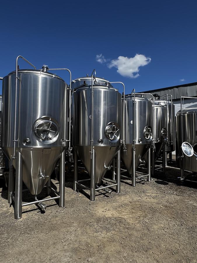 Used (4) Available - Previously Sold 20bbl/25hl Jacketed Conical Fermenters
