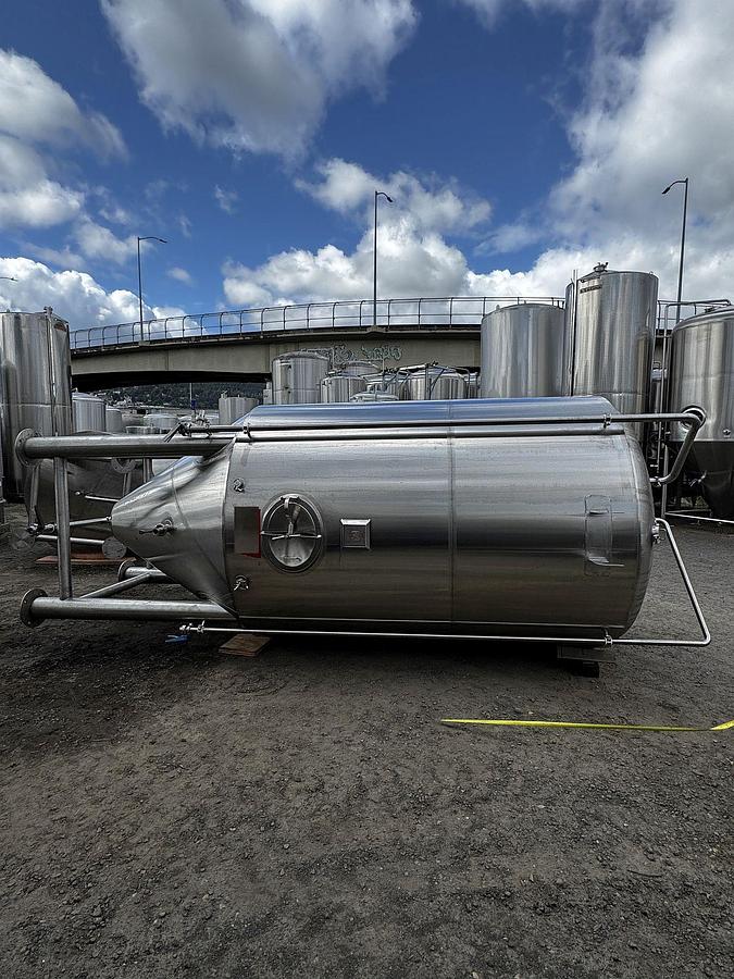 Used (1) Available - Used Marks Fabrication 60 bbl / 1860 Gal Jacketed Brite Tanks