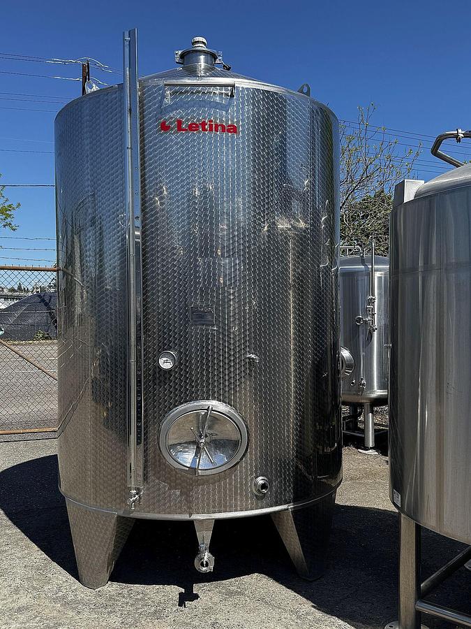 Used (1) Available - Used Letina 8750L/ 2312 Gal jacketed storage/ fermenter