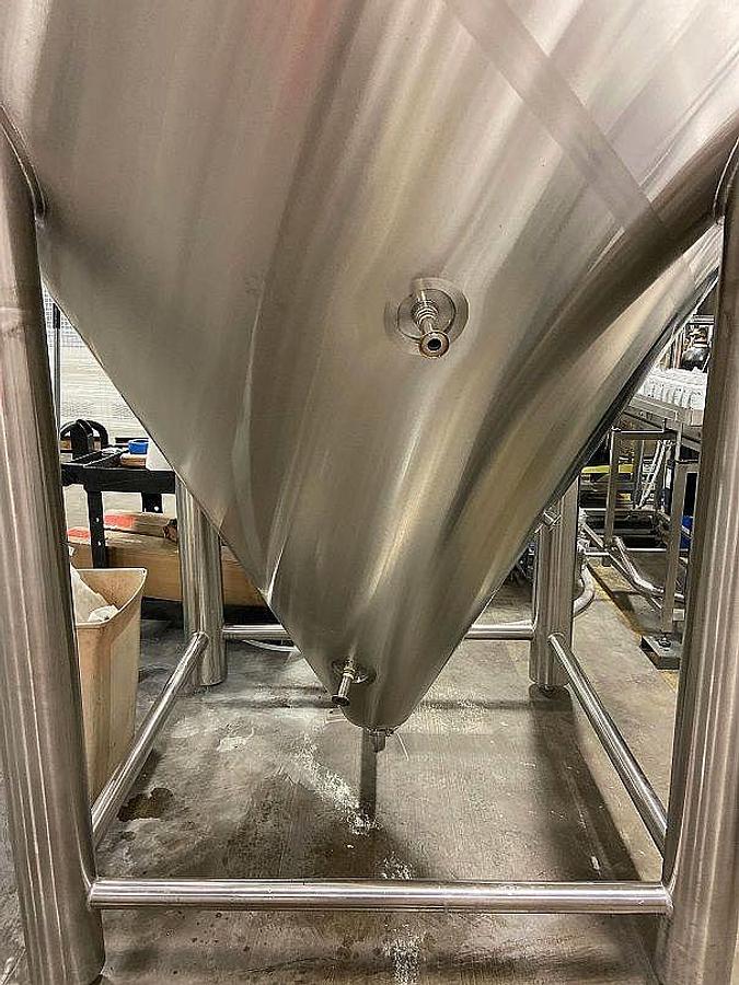 Used (1) Available - Used Alpha 60 bbl/ 1860Gal Jacketed Unitank Fermenter